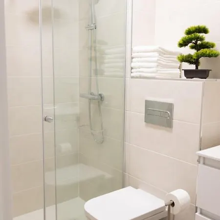 Apartamento Lujoso Entre 2 Playas Con Garaje, Wifi *