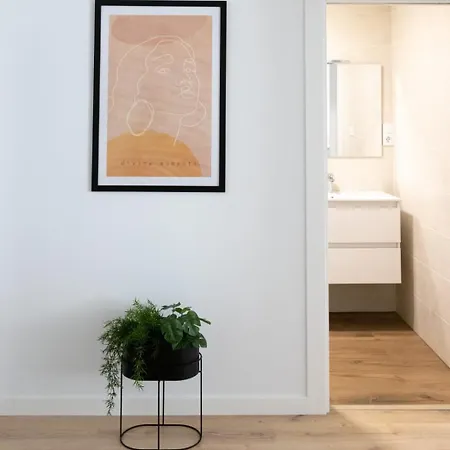 Apartamento Lujoso Entre 2 Playas Con Garaje, Wifi *