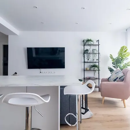 Apartment Lujoso Entre 2 Playas Con Garaje, Wifi Gijon