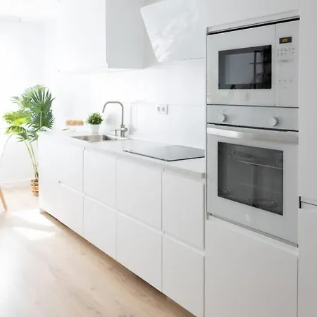 Apartment Lujoso Entre 2 Playas Con Garaje, Wifi Gijon