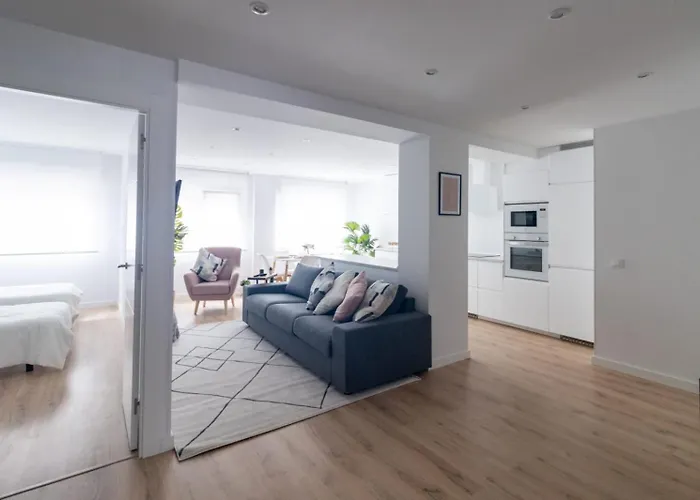 Apartamento Lujoso Entre 2 Playas Con Garaje, Wifi